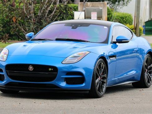 Used 2019 Jaguar F-TYPE R AWD/4WD image 11