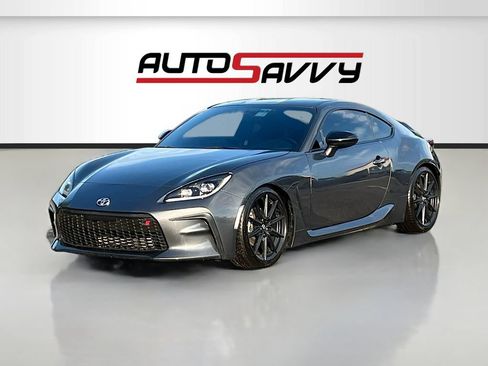 Used 2024 Toyota GR86 Premium RWD image 3
