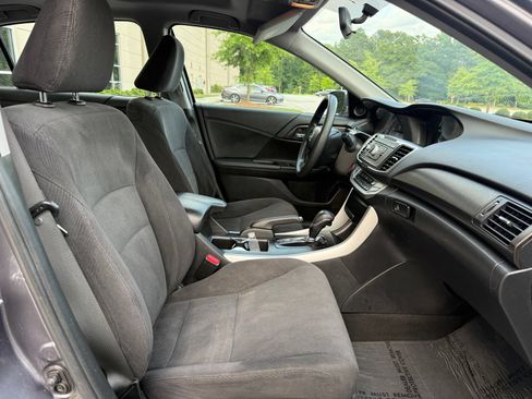 Used 2015 Honda Accord EX image 35