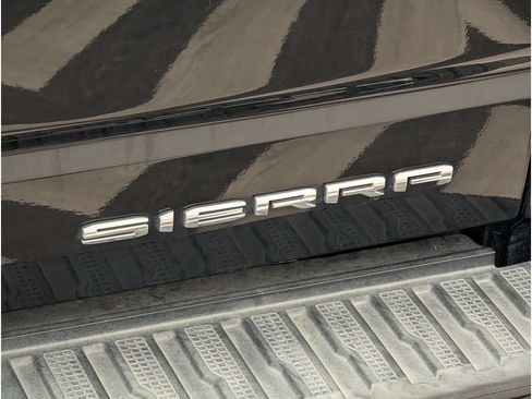 Used 2019 GMC Sierra 1500 Denali w/ Denali Ultimate Package AWD/4WD image 6