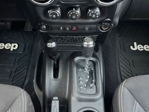 Used 2014 Jeep Wrangler Unlimited Sahara w/ Connectivity Group AWD/4WD image 22