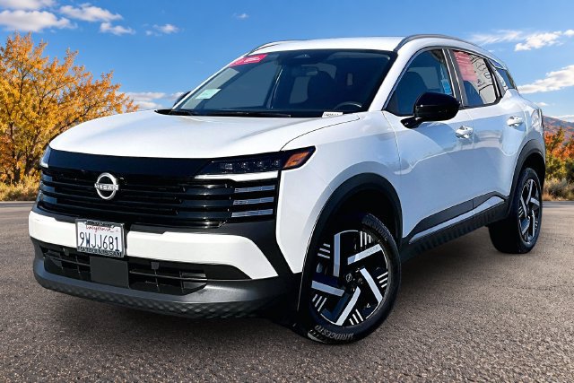 Used 2026 Nissan Kicks SV FWD image 3