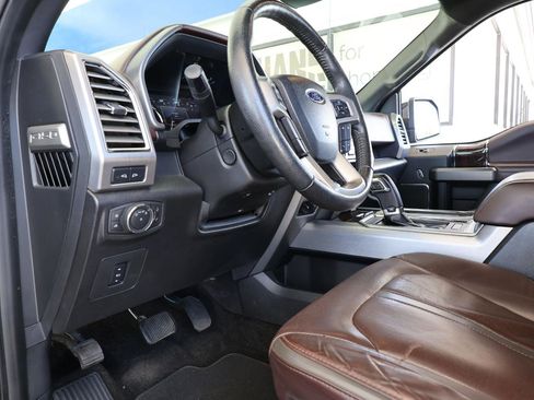 Used 2015 Ford F150 Platinum w/ Equipment Group 701A Luxury AWD/4WD image 36