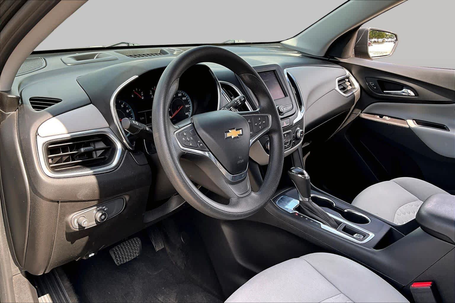 Used 2020 Chevrolet Equinox LS FWD image 15