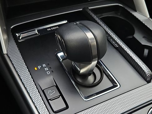 Certified 2025 MAZDA CX-70 3.3 Turbo w/ Premium Package image 15