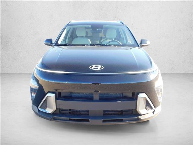 Used 2025 Hyundai Kona SEL FWD image 4