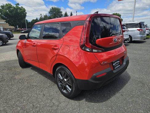 Used 2020 Kia Soul EX FWD image 3