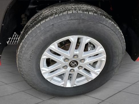 Used 2023 Toyota Tundra SR5 w/ Advanced Technology Package image 11