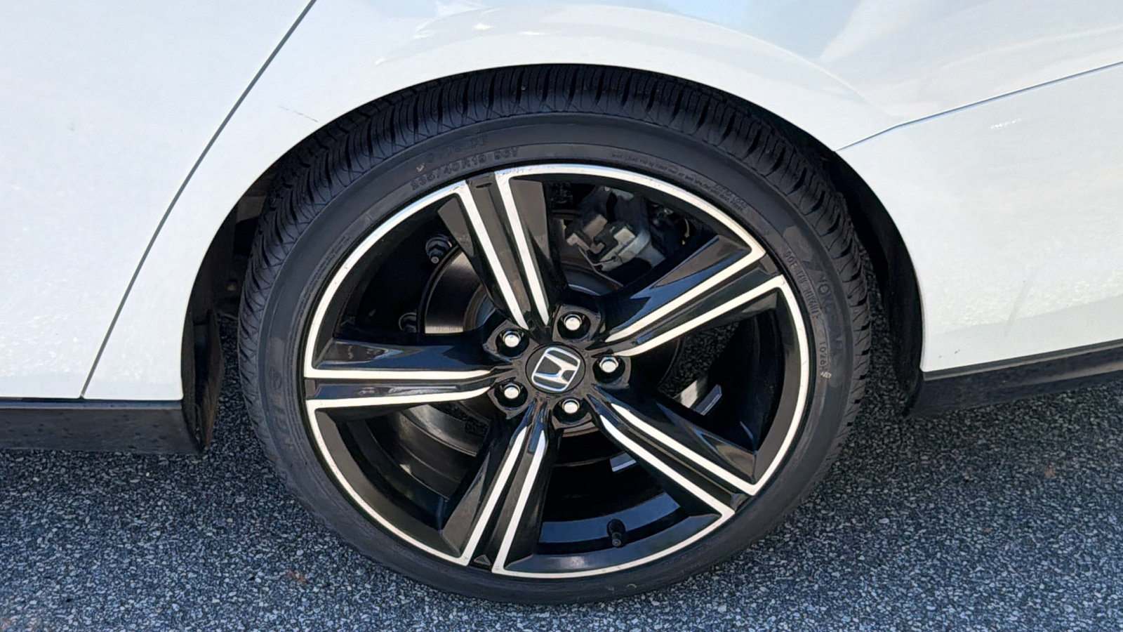 Used 2024 Honda Accord Sport image 12