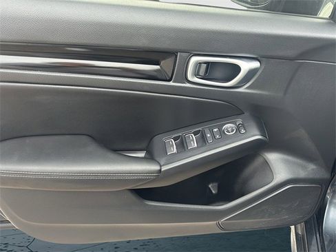 Used 2024 Honda Civic EX-L image 19