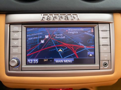 Used 2013 Ferrari California image 17