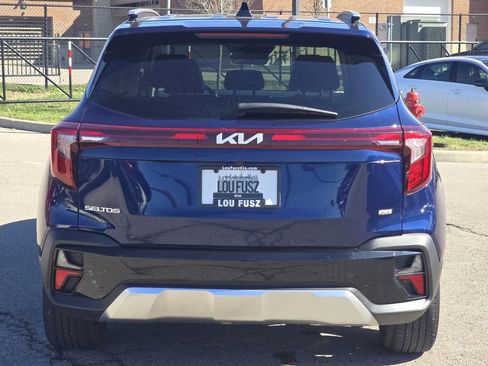 Used 2024 Kia Seltos EX image 17