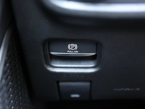 Used 2022 Jeep Grand Cherokee Altitude AWD/4WD image 34