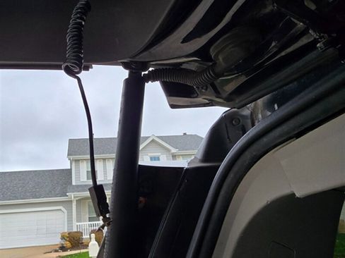 Used 2015 Chevrolet Suburban LT image 35