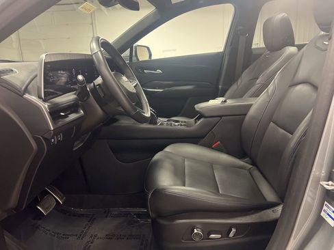 Certified 2024 Cadillac XT4 Sport image 8