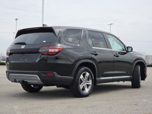 Used 2025 Honda Pilot EX-L image 19