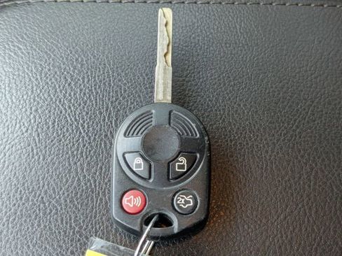 Used 2018 Ford Focus SE FWD image 34