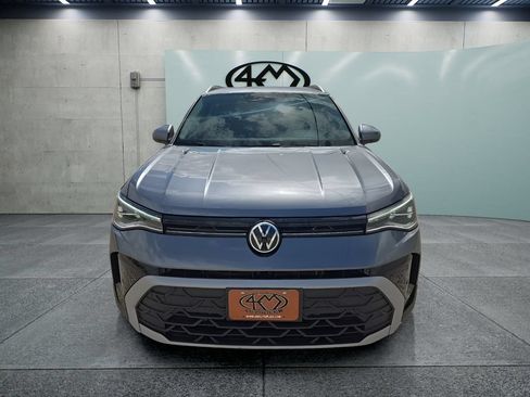 Used 2025 Volkswagen Taos SE FWD image 8