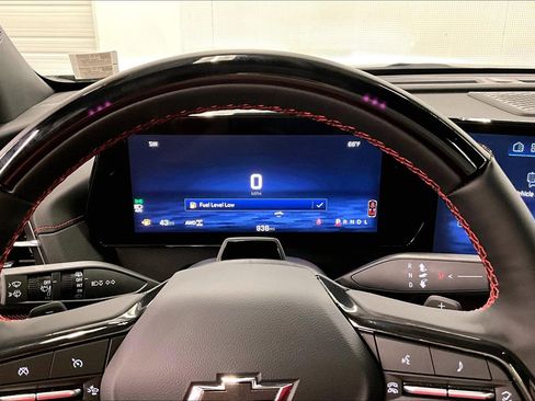 Used 2025 Chevrolet Traverse RS w/ LPO, Floor Liner Package AWD/4WD image 24