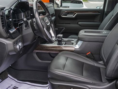 Used 2022 GMC Sierra 1500 Elevation w/ Elevation Premium Package image 17