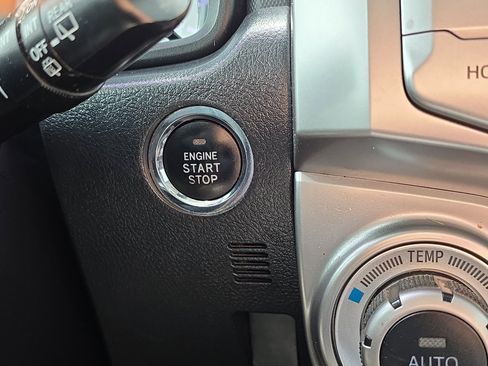 Used 2015 Toyota 4Runner Limited AWD/4WD image 28