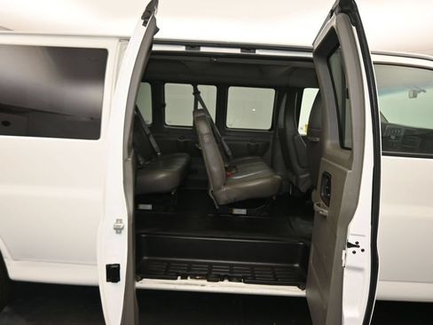 Used 2014 Chevrolet Express 3500 LS RWD image 28