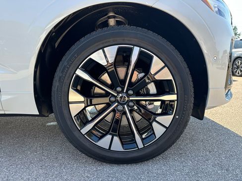 New 2026 Volvo XC60 B5 Plus w/ Protection Package Premier image 7