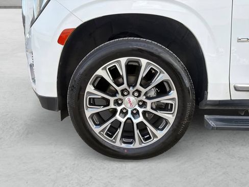 Used 2021 GMC Yukon XL Denali w/ Denali Ultimate Package AWD/4WD image 23