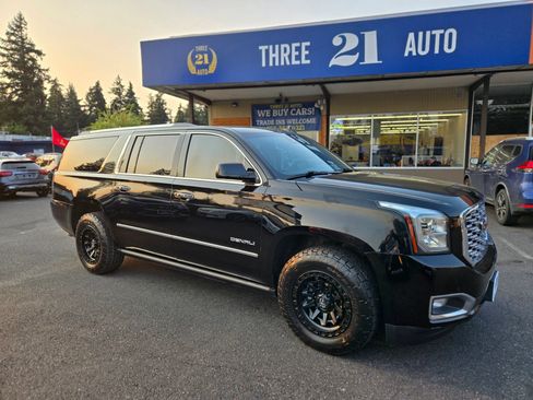 Used 2018 GMC Yukon XL Denali w/ Denali Ultimate Package AWD/4WD image 2