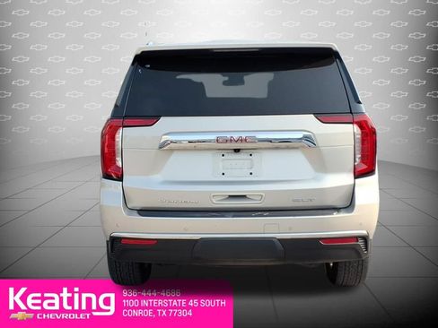 Used 2024 GMC Yukon SLT w/ SLT Luxury Package RWD image 7