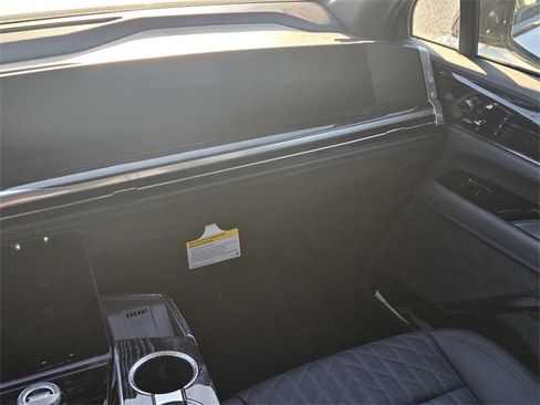 New 2025 Cadillac Escalade IQ Luxury 1 w/ Smart Trailering package image 19