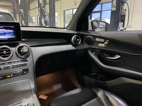 Certified 2018 Mercedes-Benz GLC 300 image 4