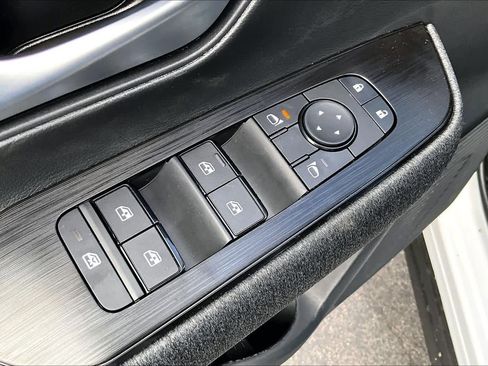 New 2026 Nissan Kicks SV image 19