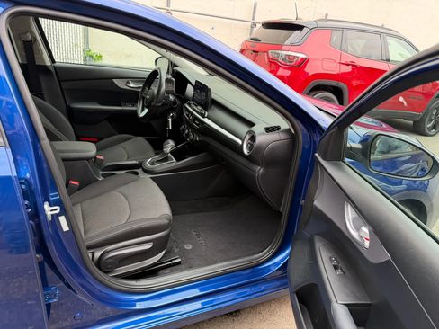 Used 2023 Kia Forte LXS w/ LXS Technology Package FWD image 25