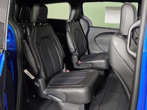 New 2026 Chrysler Pacifica Select image 34