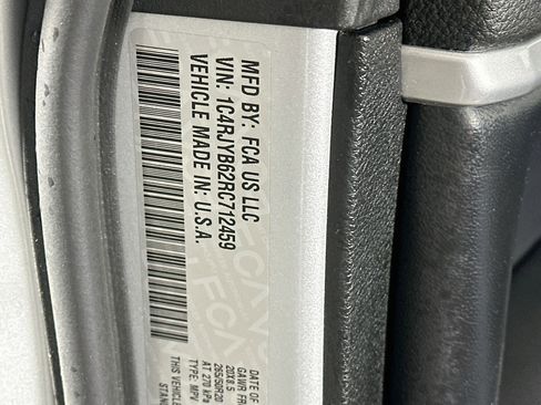 Used 2024 Jeep Grand Cherokee Limited 4xe AWD/4WD image 12