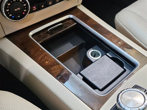 Used 2014 Mercedes-Benz GLK 350 4MATIC image 31