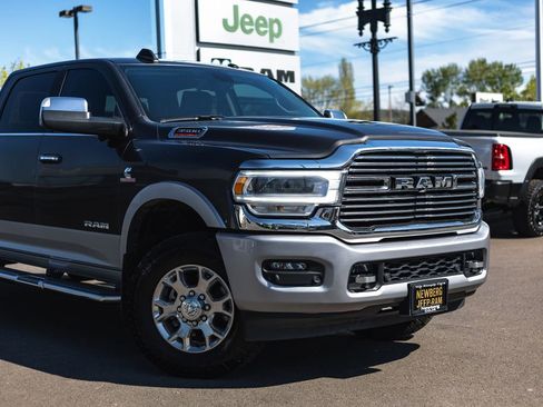 Used 2020 RAM 3500 Laramie AWD/4WD image 3