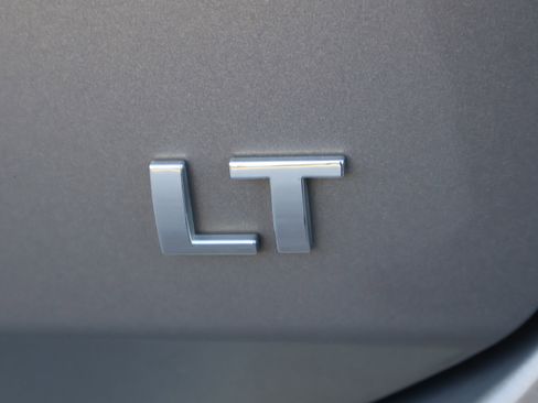 Used 2019 Chevrolet Equinox LT image 17