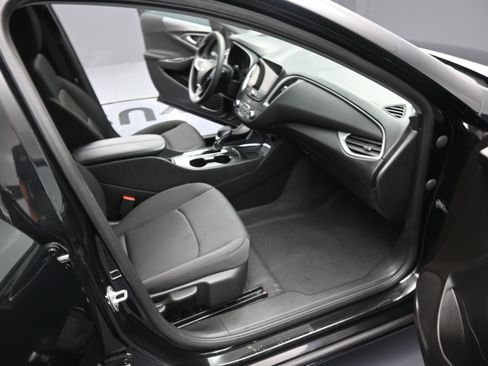 Used 2024 Chevrolet Malibu LT FWD image 20
