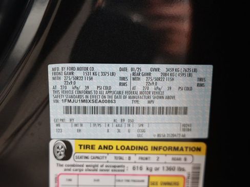 Used 2025 Ford Expedition Platinum w/ Driver's Package image 38