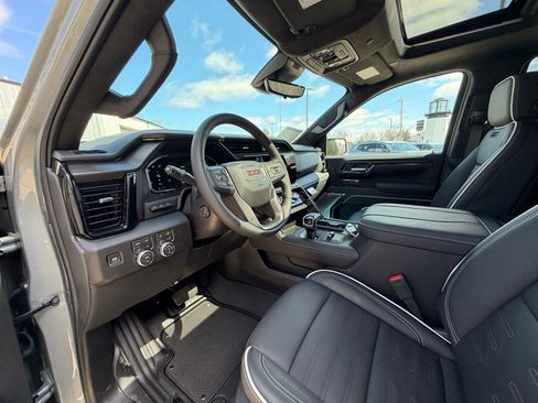 New 2026 GMC Sierra 1500 AT4X AWD/4WD image 9