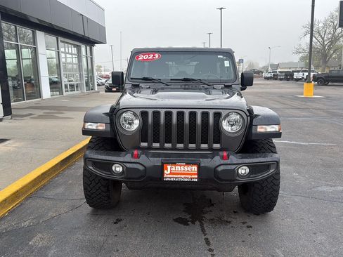 Used 2023 Jeep Wrangler Unlimited Rubicon w/ Cold Weather Group AWD/4WD image 8