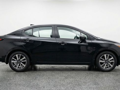Used 2025 Nissan Versa SV FWD image 11