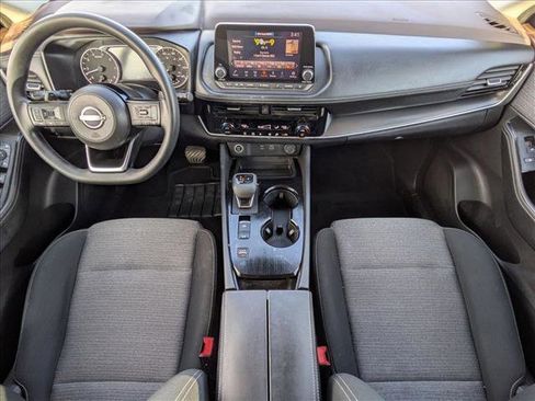Used 2022 Nissan Rogue SV image 17