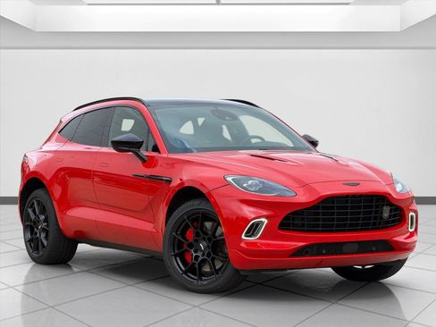 Used 2023 Aston Martin DBX AWD/4WD image 1