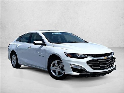 Used 2022 Chevrolet Malibu LT FWD image 12