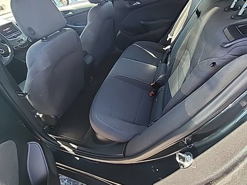 Used 2019 Chevrolet Cruze LT w/ Convenience Package FWD image 6