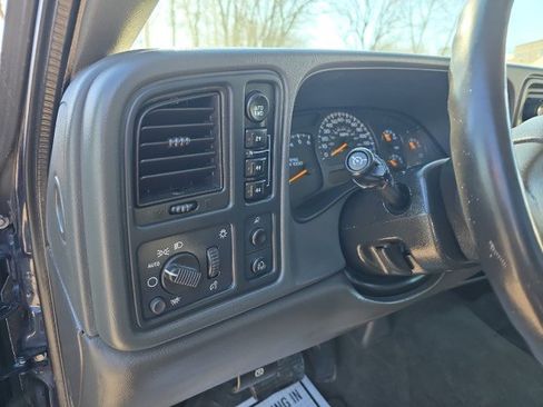 Used 2005 GMC Sierra 1500 SLE w/ Light Duty Power Package image 32