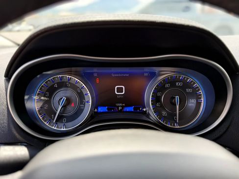 Used 2023 Chrysler 300 Touring L w/ Popular Equipment Group AWD/4WD image 37
